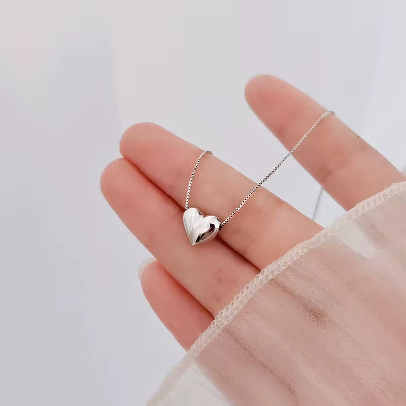 NOU 💥 Lănțișor Peach Heart – Cadou pentru Absolvire