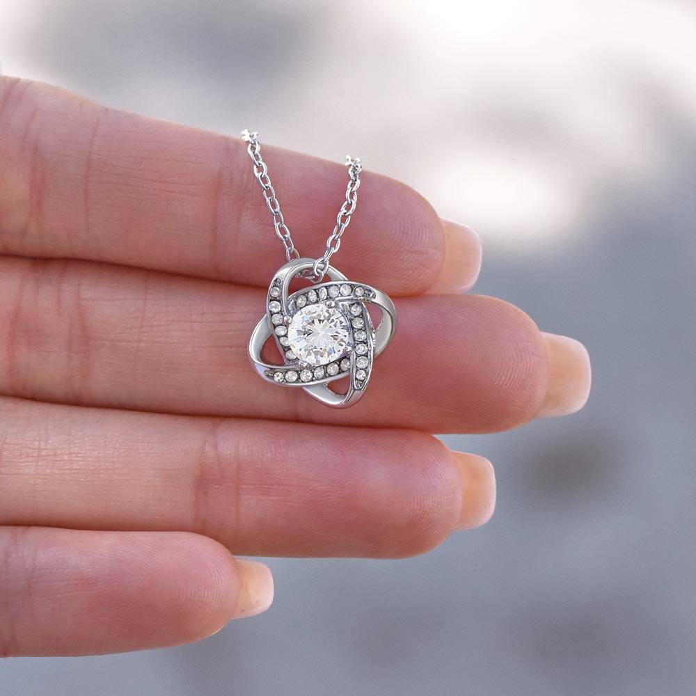 Cadou Pentru Soacra De Ziua Ei - Colier Love Knot Forever