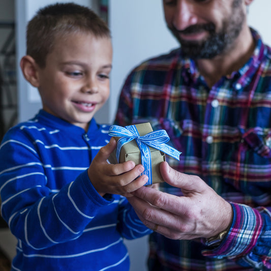 Mesaje de Apreciere pentru Tată: Cum să Îți Exprimi Recunoștința față de Cel Mai Important Om Din Viața Ta