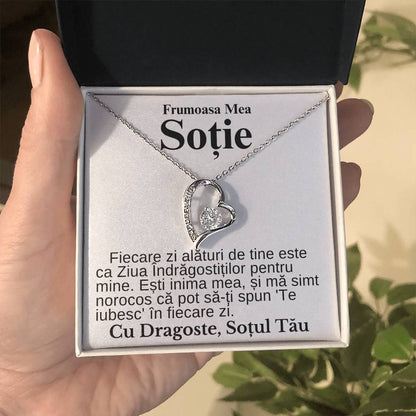 Cadou Pentru Sotia Mea - Colier Inimă Forever in Love