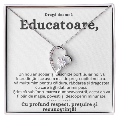 Cadou pentru Doamna Educatoare -Lănțișor  „Inimă de Dascăl” cu Felicitare Mesaj