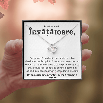 Cadou pentru doamna Învățătoare -  Colier  Nod de Iubire cu Felicitare Mesaj