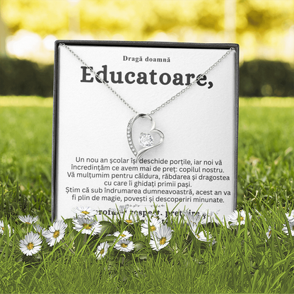 Cadou pentru Doamna Educatoare -Lănțișor  „Inimă de Dascăl” cu Felicitare Mesaj