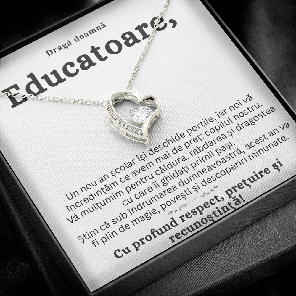 Cadou pentru Doamna Educatoare -Lănțișor  „Inimă de Dascăl” cu Felicitare Mesaj